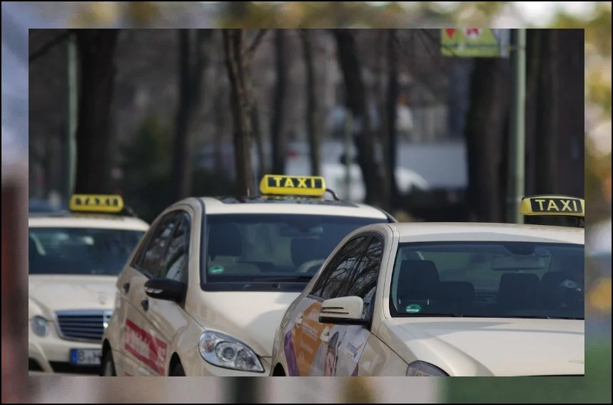 택시 부르기 이용 방법 | 첫 접속에 187원 혹은 209원 정도가 잡힙니다.